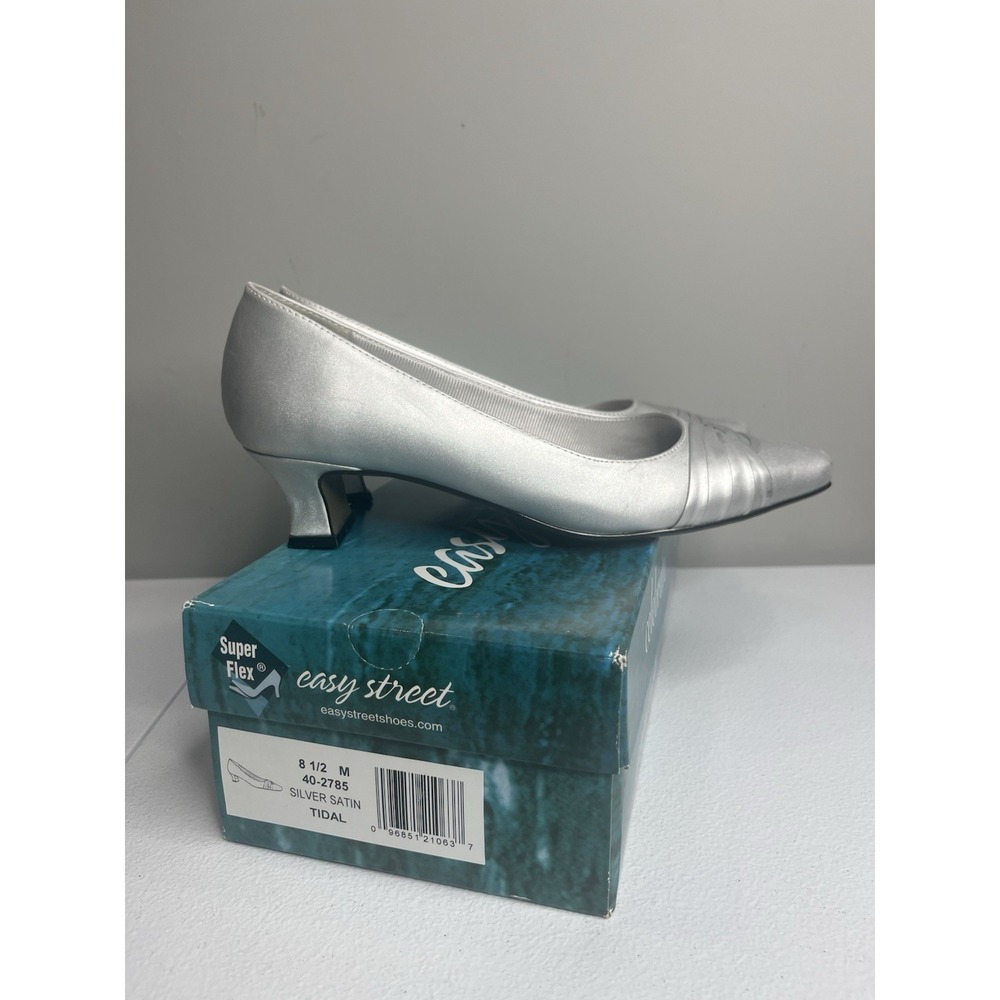 Easy Street Womens Waive Square Kitten‎ Heel Pumps  - Silver Satin Size 8.5